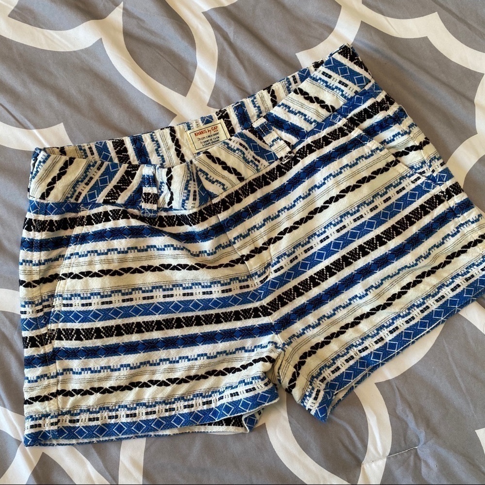 GAP cotton striped blue and white shorts size 2